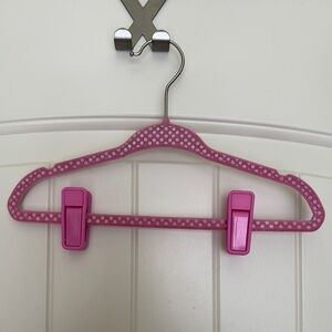 40 Pink Plastic Hanger Clips